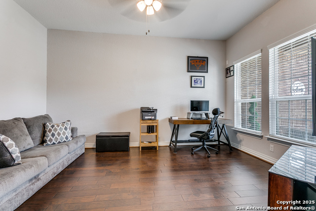 Listing photo id 13 for 1137 Limestone Way