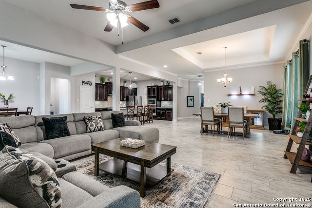 Listing photo id 6 for 1137 Limestone Way