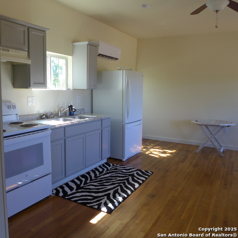 Image 2 of 11 For 23-b Us-87 N  B