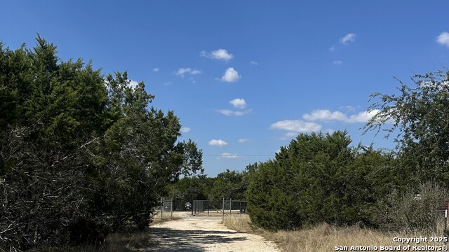 Details for 395 Rohrbuch, Pipe Creek, TX 78063