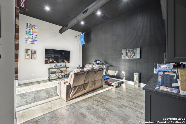 Image 27 of 50 For 1418 Park Road 37