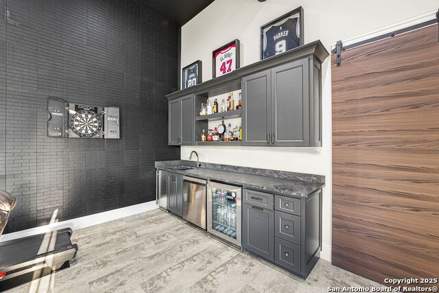 Image 28 of 50 For 1418 Park Road 37