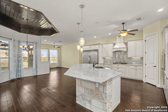 Image 14 of 54 For 9703 Ivory Canyon