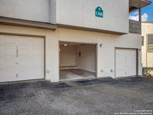 Image 11 of 12 For 14122 Churchill Estates  1302