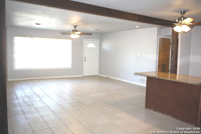 Image 4 of 21 For 1374 Mistletoe Ave