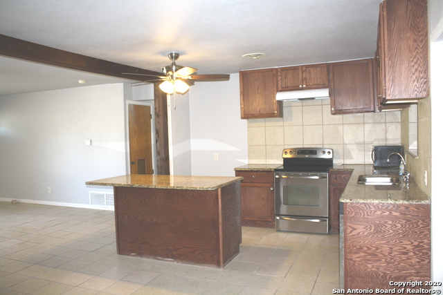 Image 5 of 21 For 1374 Mistletoe Ave