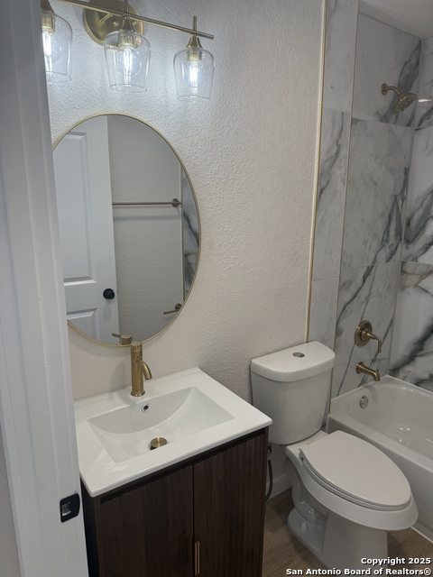 Image 18 of 23 For 5807 Stonybrook