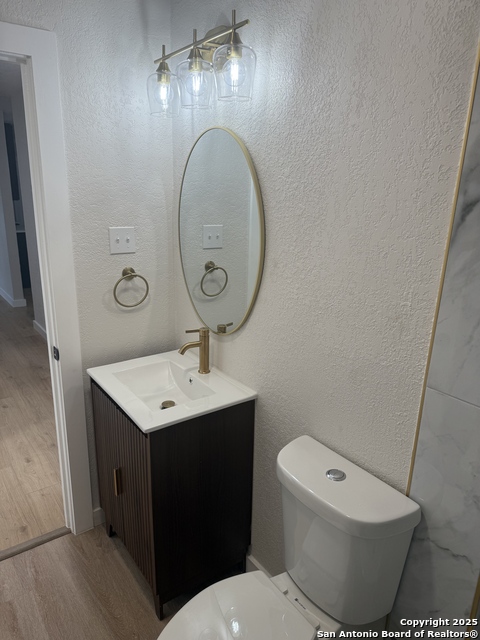 Image 20 of 23 For 5807 Stonybrook