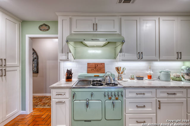 Image 16 of 46 For 1204 27th