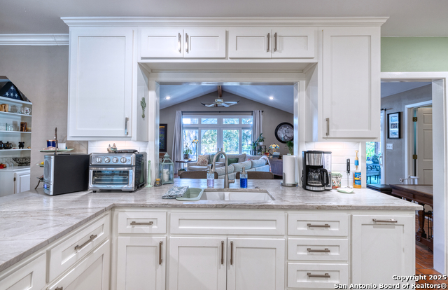 Image 18 of 46 For 1204 27th