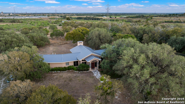 Listing photo id 59 for 4025 Marion  