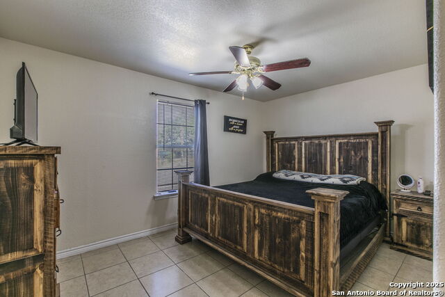 Image 6 of 14 For 202 Willow St S