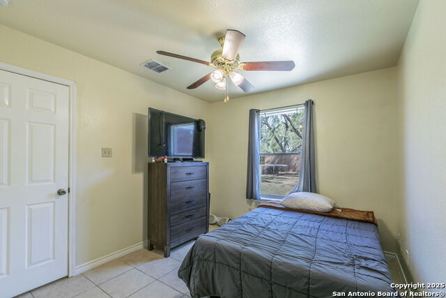 Image 8 of 14 For 202 Willow St S