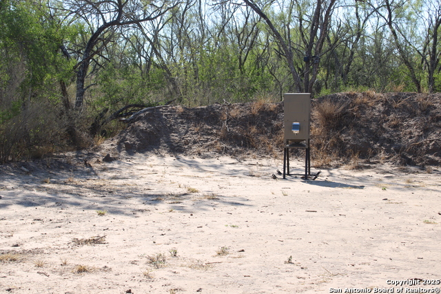 Listing photo id 22 for 12417 Fm 2779