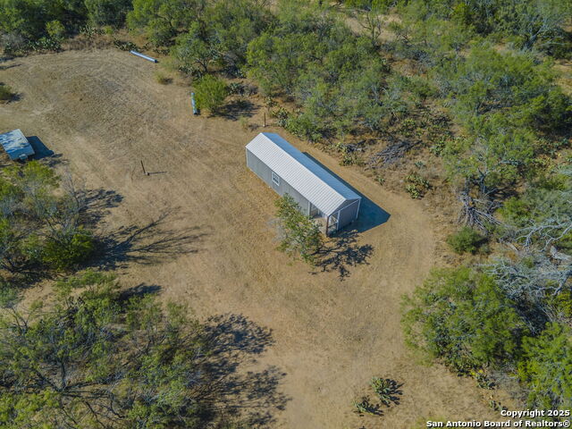 Listing photo id 5 for 12417 Fm 2779