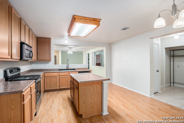 Image 10 of 27 For 5214 Green Coral