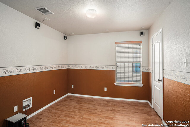 Image 20 of 27 For 5214 Green Coral