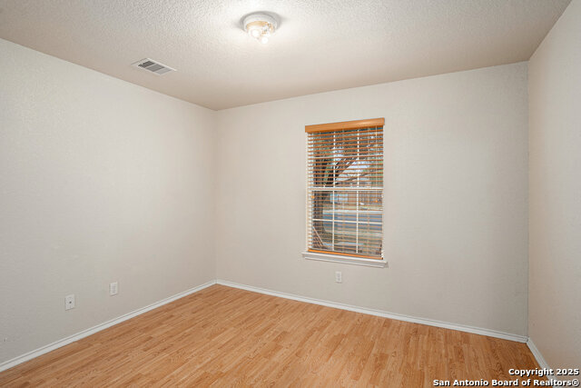 Image 22 of 27 For 5214 Green Coral