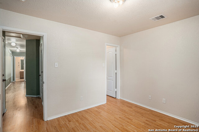 Image 23 of 27 For 5214 Green Coral