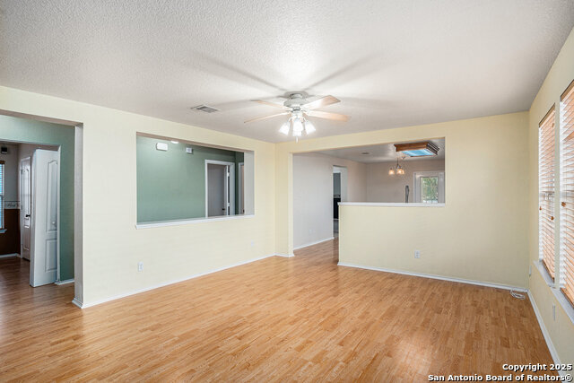 Image 7 of 27 For 5214 Green Coral