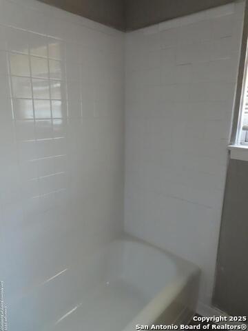 Image 11 of 13 For 4306 Redstone Dr