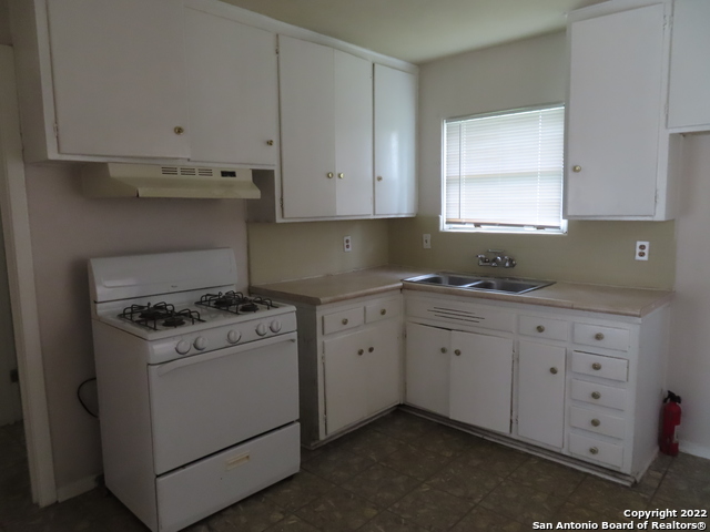 Image 4 of 13 For 4306 Redstone Dr