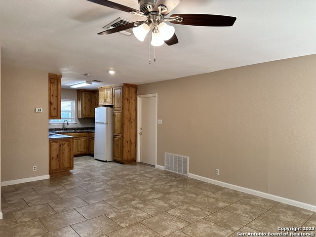 Image 5 of 16 For 6949 Wright Way