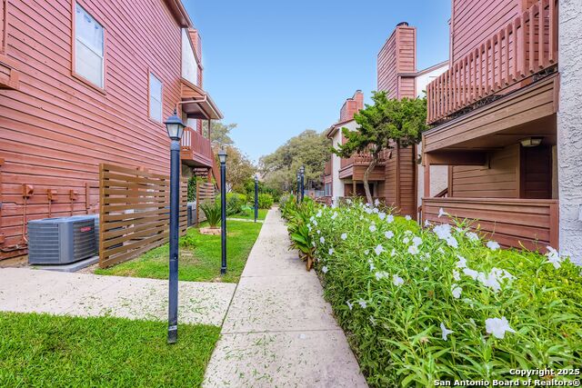 Image 2 of 29 For 10527 Perrin Beitel A212