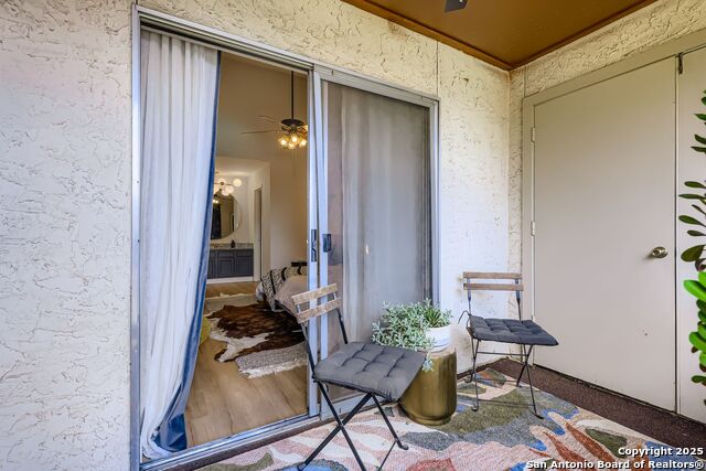 Image 24 of 29 For 10527 Perrin Beitel A212