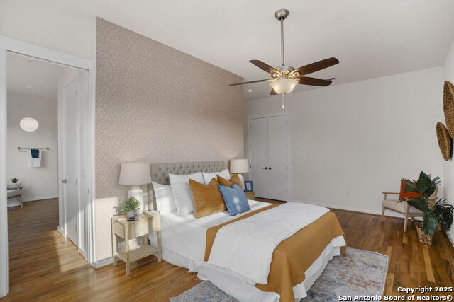 Listing photo id 27 for 1126 Quincy E