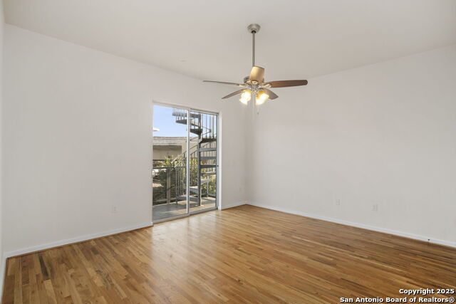 Listing photo id 38 for 1126 Quincy E