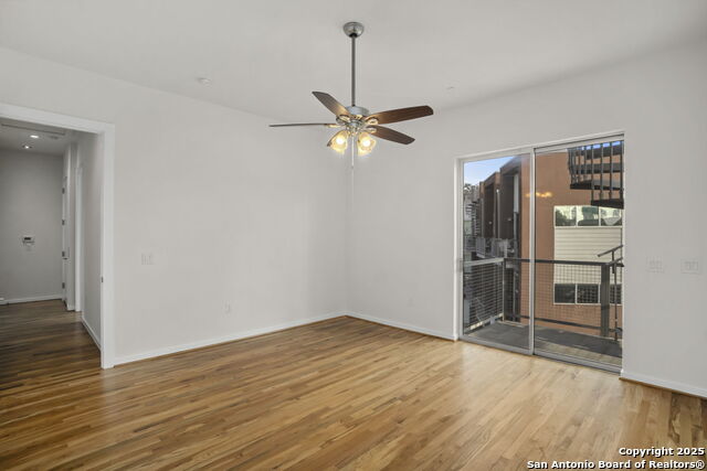Listing photo id 39 for 1126 Quincy E