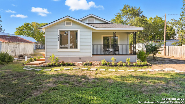 Details for 611 Qualls Street, Gonzales, TX 78629
