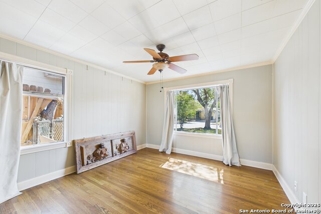 Image 19 of 27 For 235 Lively  