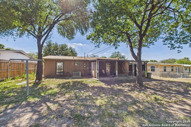 Image 26 of 27 For 235 Lively  