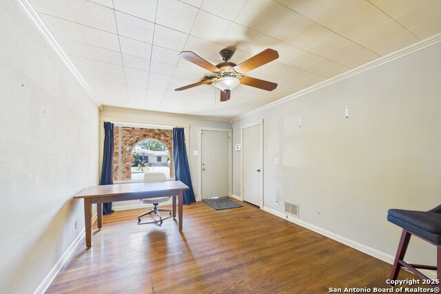 Image 4 of 27 For 235 Lively  