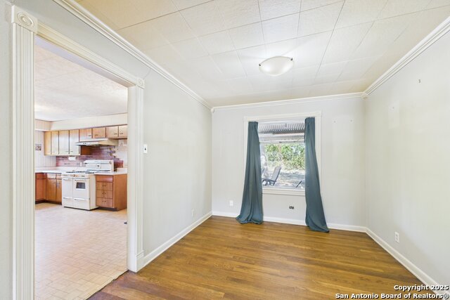 Image 5 of 27 For 235 Lively  