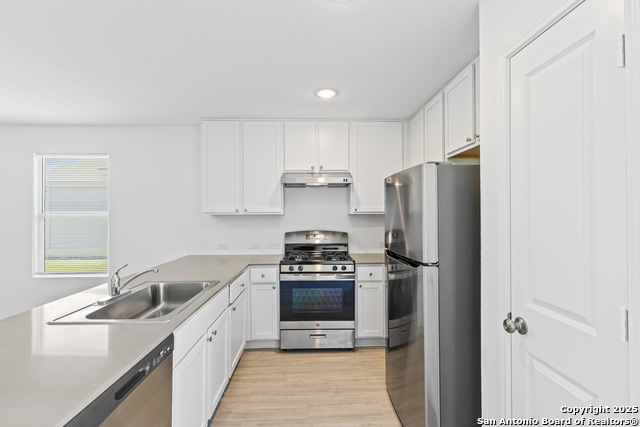 Image 11 of 25 For 8527 Astral Pl.