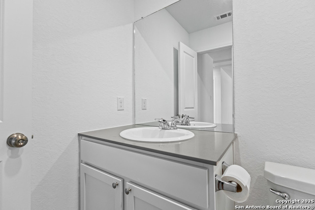 Image 20 of 25 For 8527 Astral Pl.