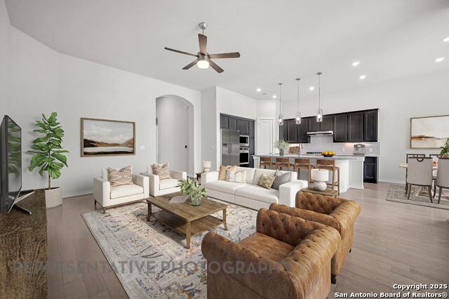 Listing photo id 0 for 10727 Saleh  