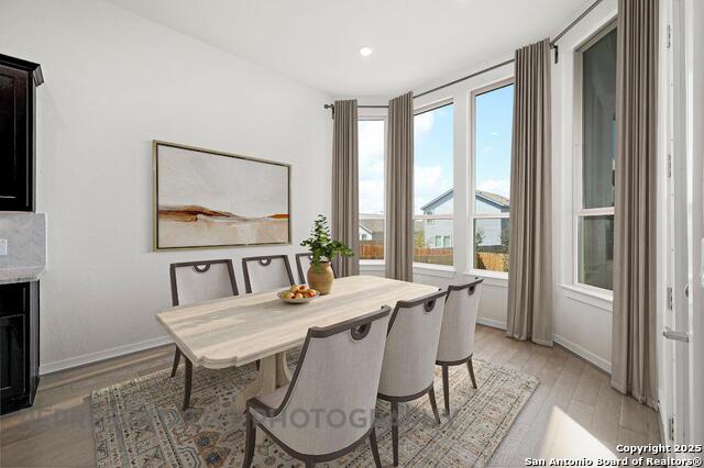 Listing photo id 3 for 10727 Saleh  