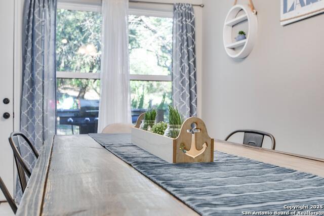 Listing photo id 11 for 1532 Hillcrest