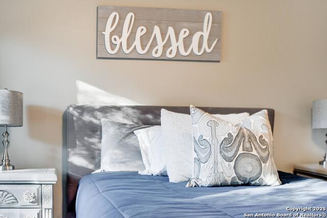 Listing photo id 14 for 1532 Hillcrest