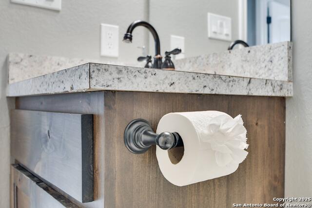 Listing photo id 21 for 1532 Hillcrest