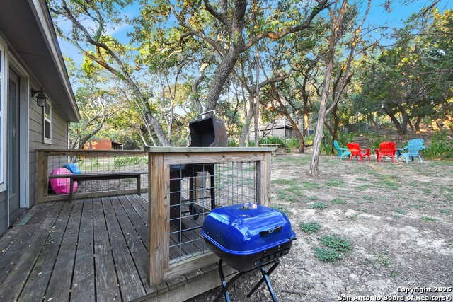 Listing photo id 23 for 1532 Hillcrest
