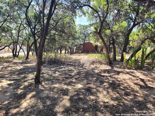 Listing photo id 28 for 1532 Hillcrest