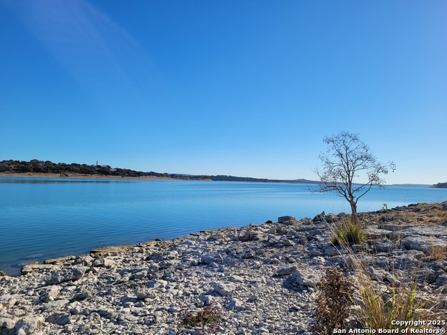 Listing photo id 30 for 1532 Hillcrest