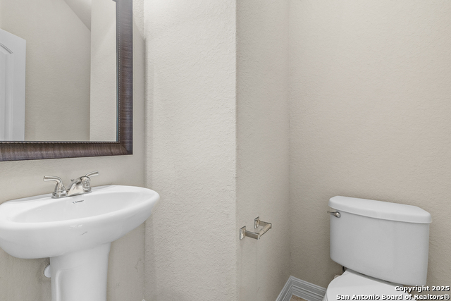 Image 21 of 26 For 642 Fort Concho