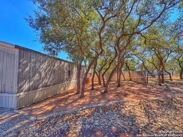 Image 4 of 13 For 724 Pr 1512  