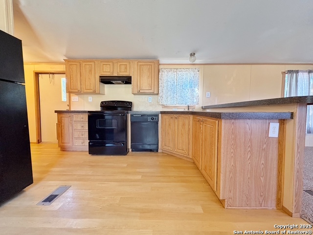 Image 6 of 13 For 724 Pr 1512  